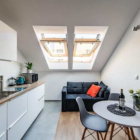 Neo Sky Apartment, Free Parking, 15 Min Walk Old Town&Kazimierz - By Homelike Krakow Luaran gambar