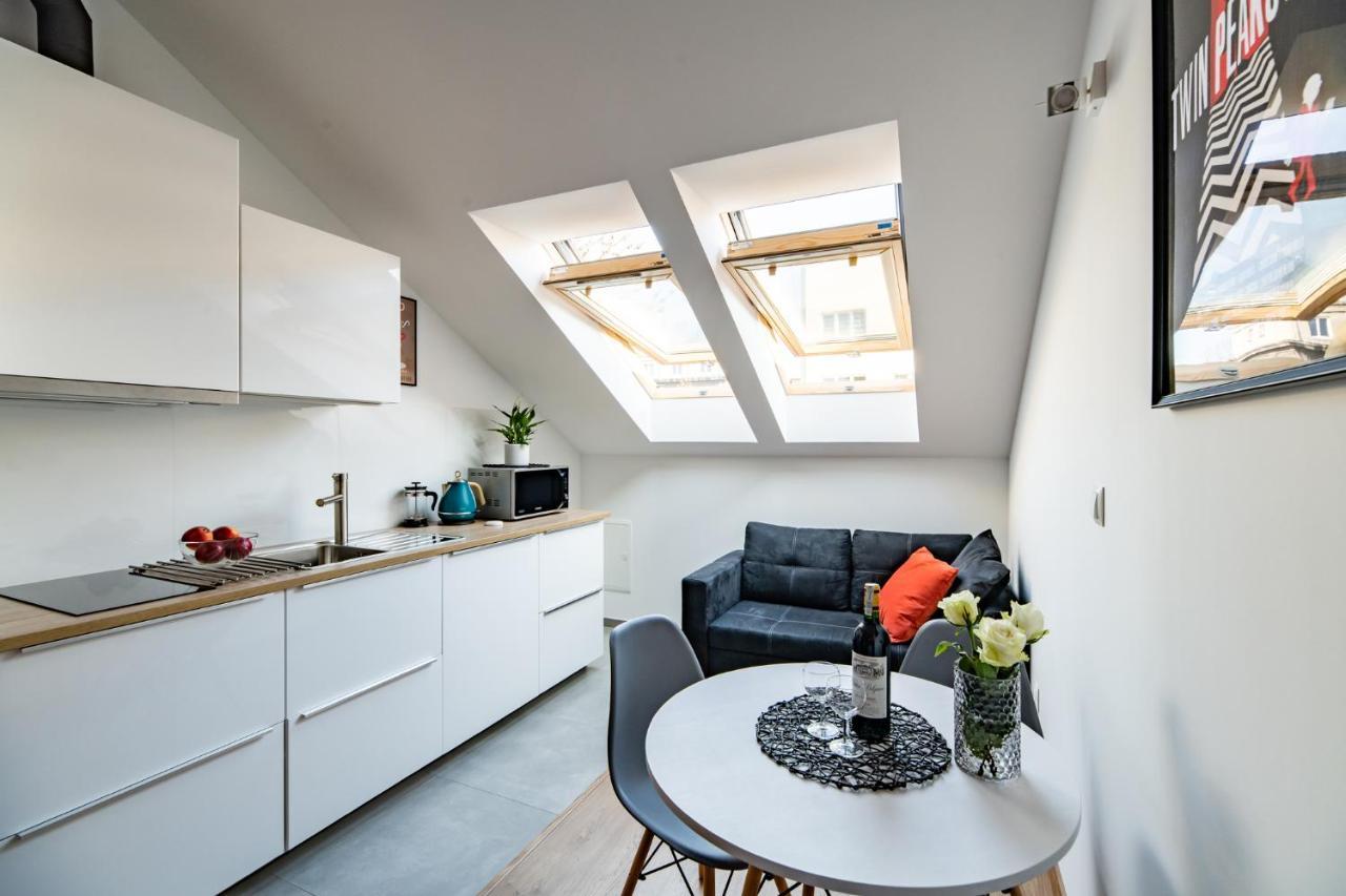 Neo Sky Apartment, Free Parking, 15 Min Walk Old Town&Kazimierz - By Homelike Krakow Luaran gambar