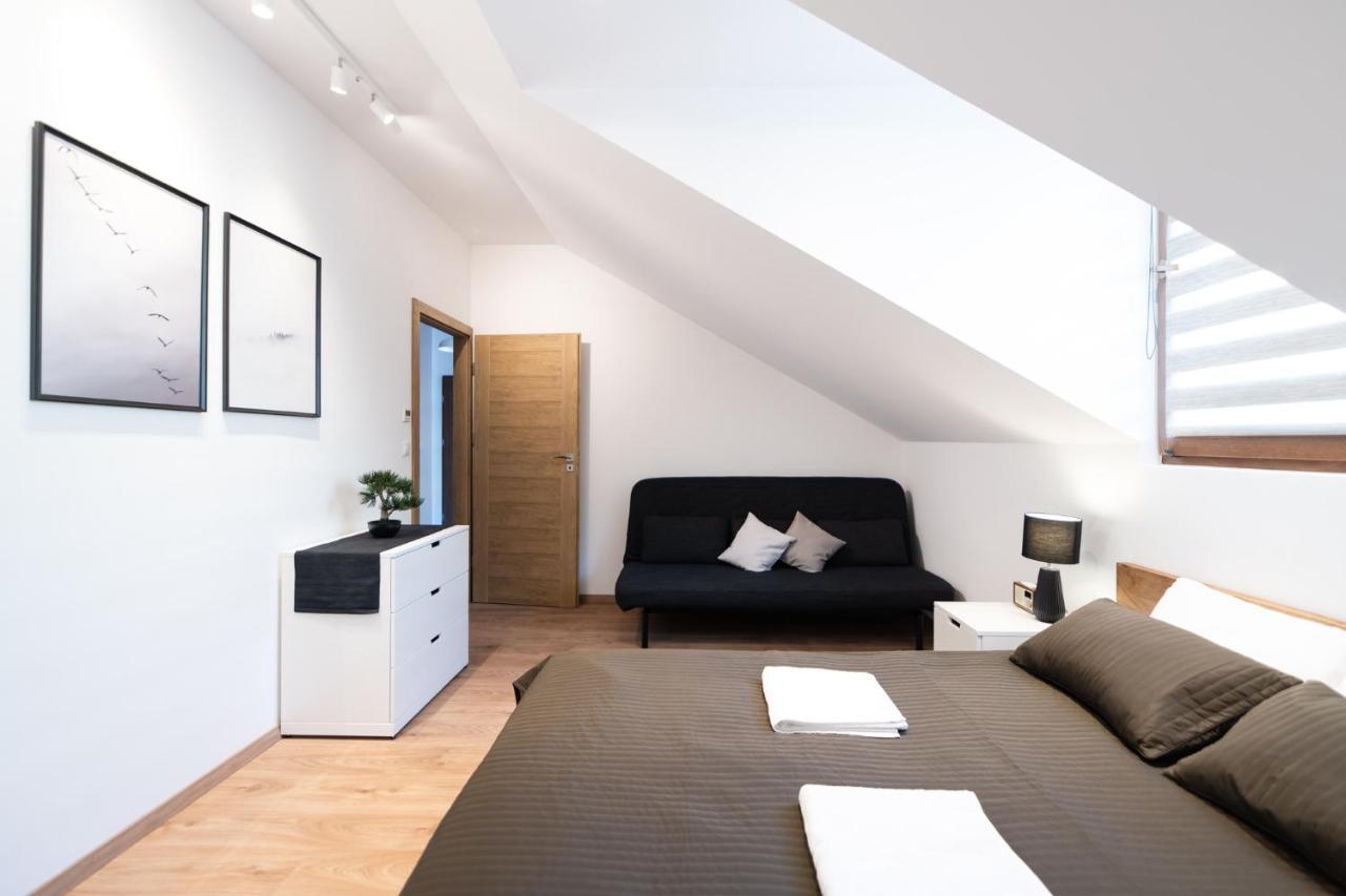 Neo Sky Apartment, Free Parking, 15 Min Walk Old Town&Kazimierz - By Homelike Krakow Luaran gambar