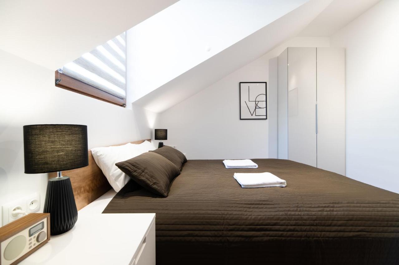 Neo Sky Apartment, Free Parking, 15 Min Walk Old Town&Kazimierz - By Homelike Krakow Luaran gambar