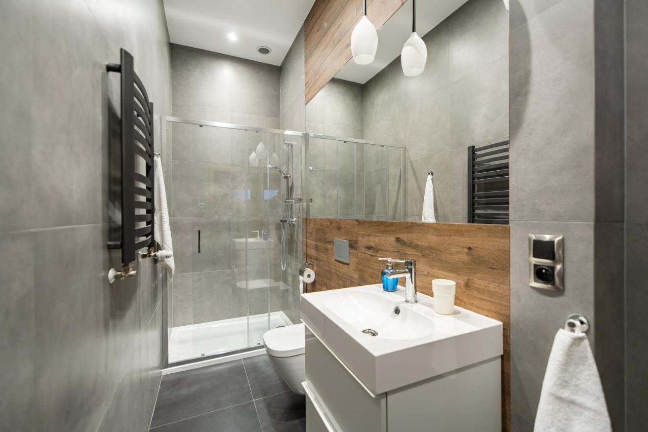 Neo Sky Apartment, Free Parking, 15 Min Walk Old Town&Kazimierz - By Homelike Krakow Luaran gambar
