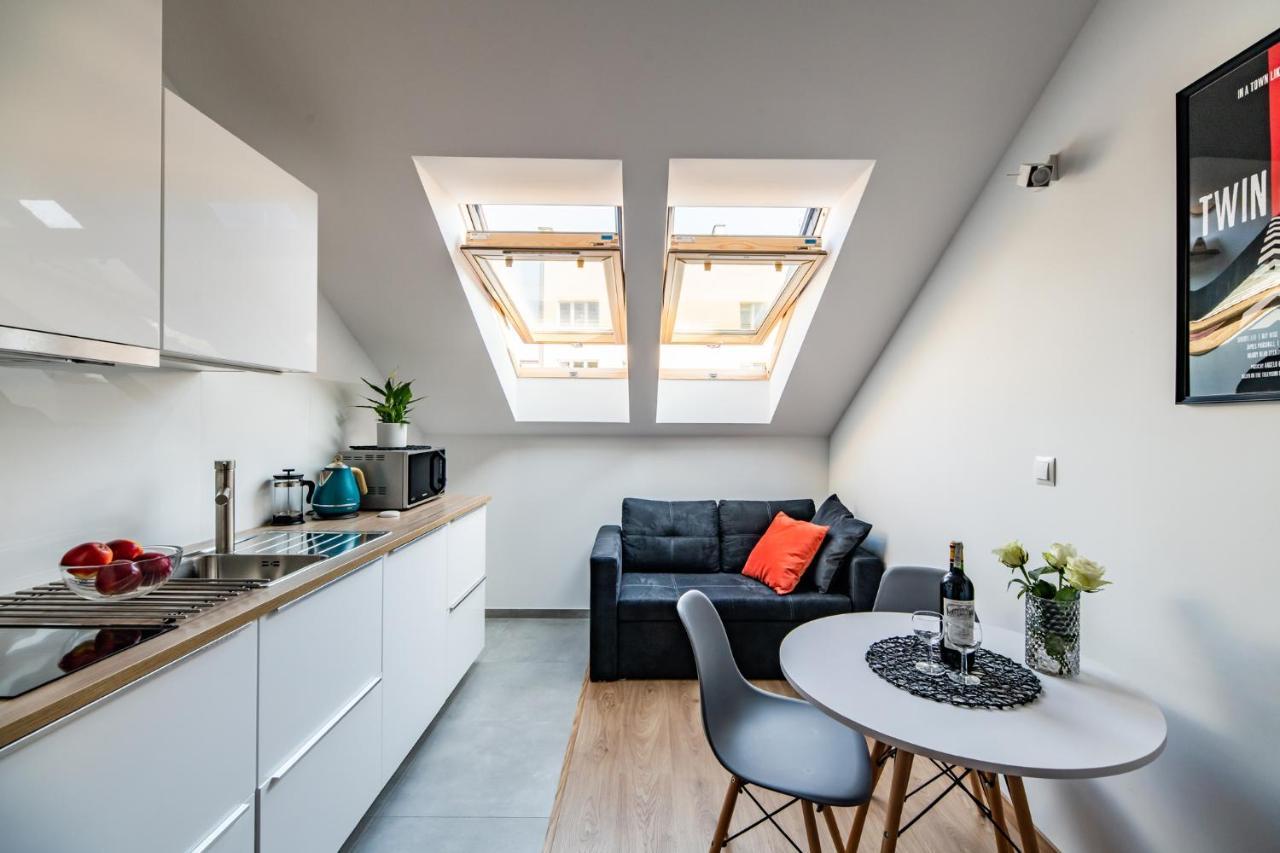 Neo Sky Apartment, Free Parking, 15 Min Walk Old Town&Kazimierz - By Homelike Krakow Luaran gambar